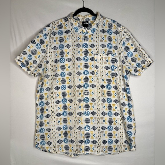 The North Face Baytrail Pattern Button Down Short Sleeve Shirt XXL - Picture 1 of 8